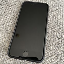 iPhone 7 32G UNLOCKED (black) - MINT condition