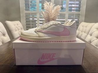Travis Scott x Air Jordan 1 Shy Pink