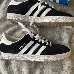 Adidas Gazelle - Size 9.5 for Sale in CA - OfferUp
