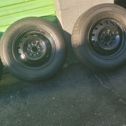 Wheel 15 5 Lugs 5x114.3 Like New Tires