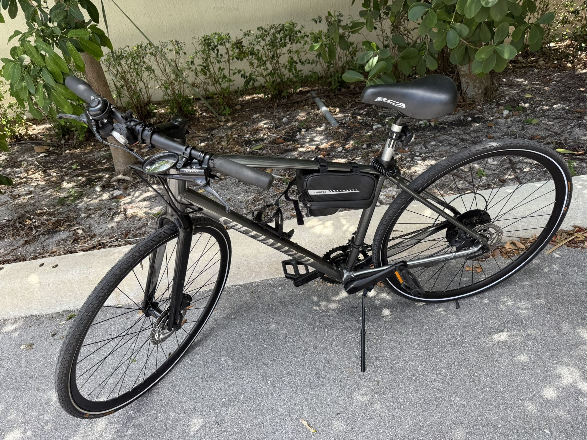Specialized Sirrus Hybrid Spirt Bike – Hydraulic Disc Brakes