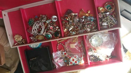 Vintage mostly bling jewelry comes with boxes