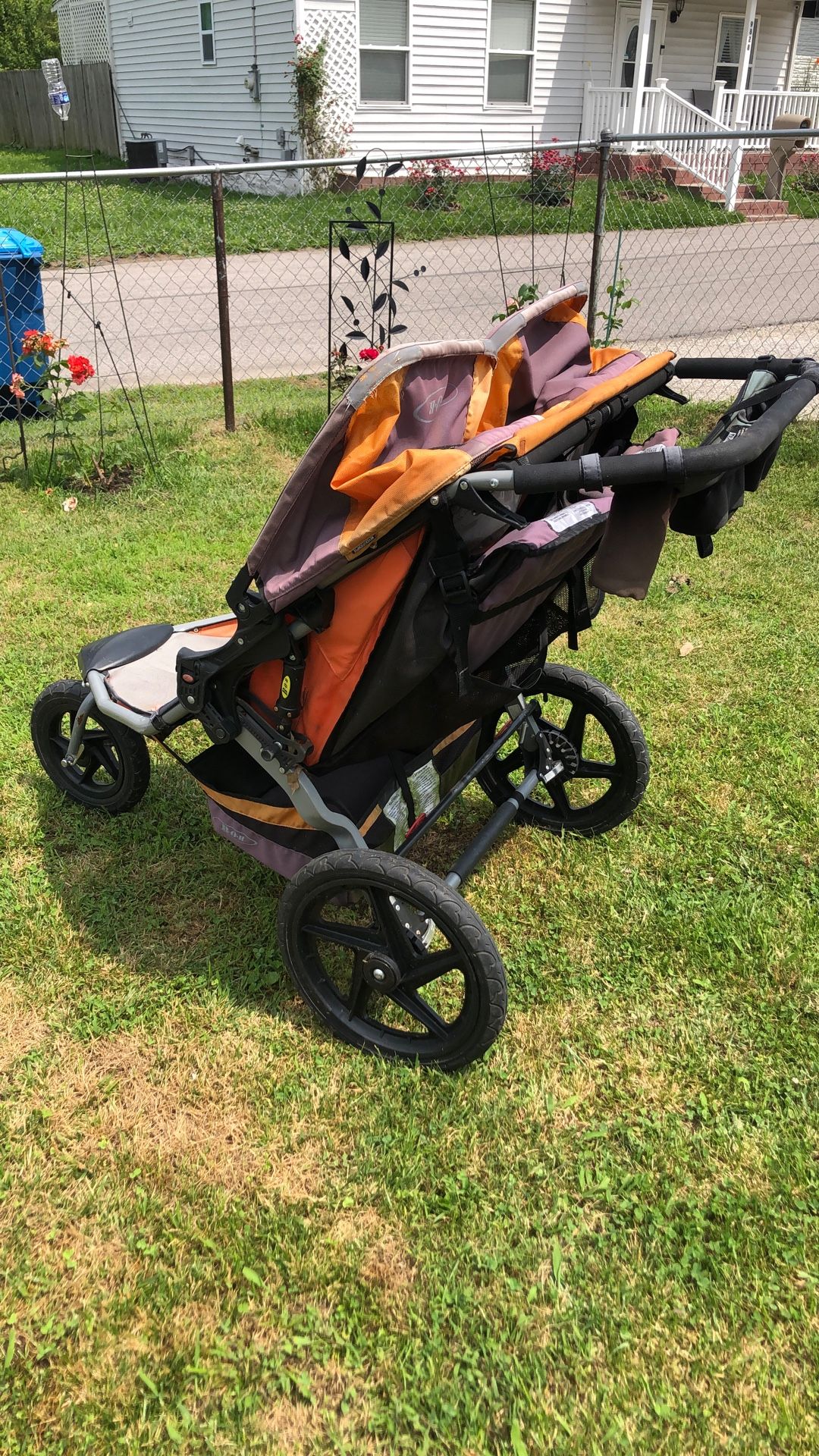 I Baybe Stroler For Two Kids Wery Good 50$
