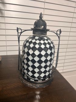 Black and white lantern tea candle