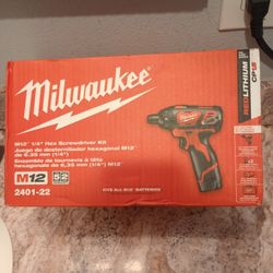 Milwaukee M12 Impact Wrench With 2 Batteries And Charger New In Its Box 
