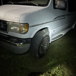 1997 Ford E-150