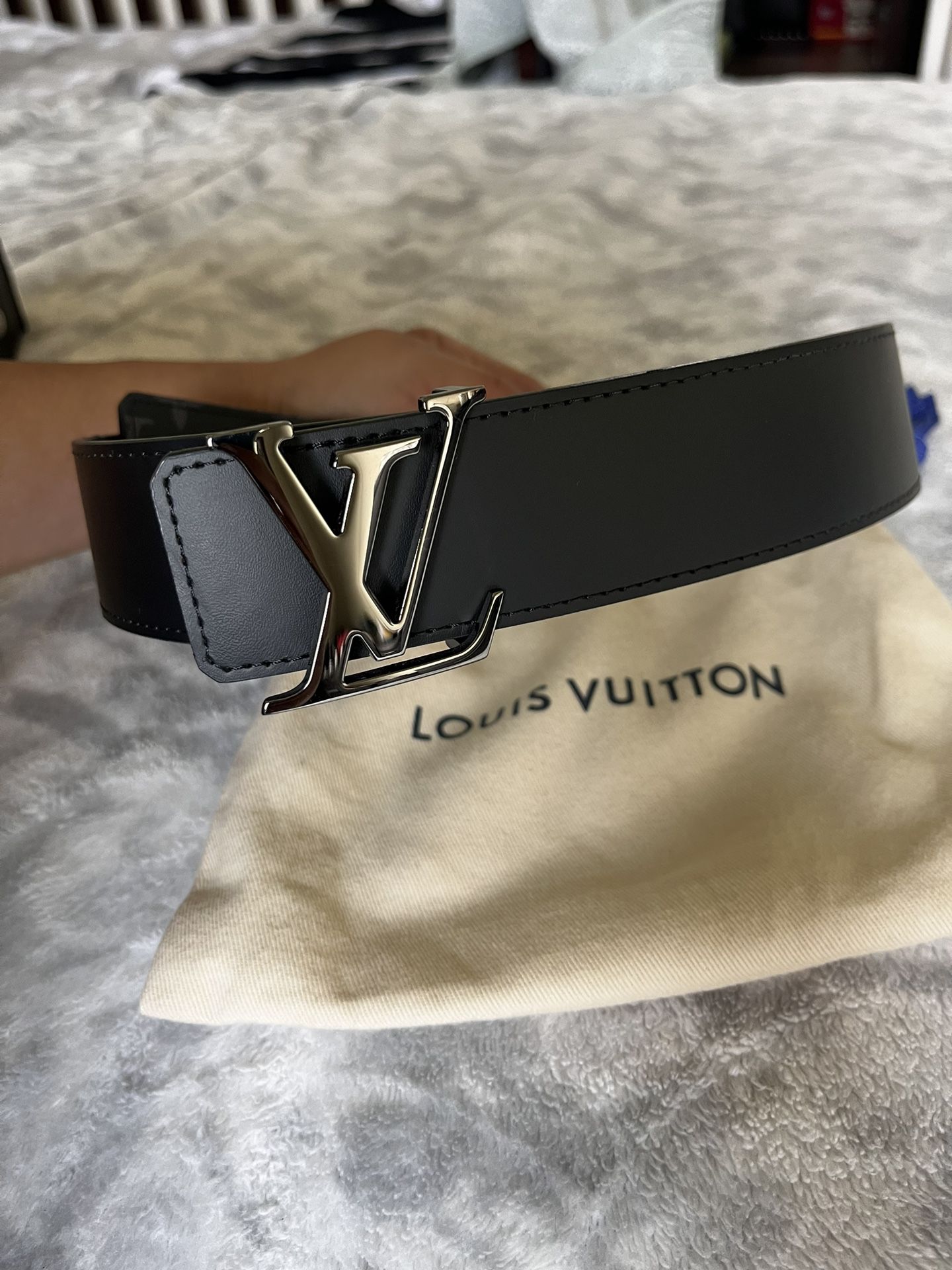 Louis Vuitton Sperone BB for Sale in Bell Gardens, CA - OfferUp