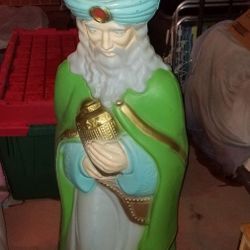 Christmas Holiday Nativity Life Size Wiseman King Blow Mold, Include Light Cord, Indoor and Outdoor, Retire, Measures 51" Height, Excellent Condition.