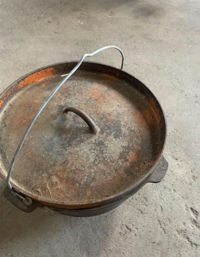 Large Cast Iron Pot Firm 50