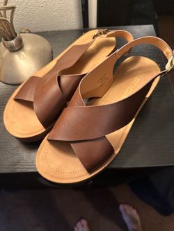 Women’s brown sandles