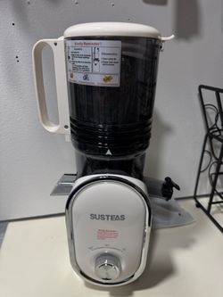 SUSTEAS Cold Press Juicer,Large Feed Opening, Slow Masticator Chute, For Whole Vegetables and Fruits, High Yield, Easy to Clean Springtok Steel,