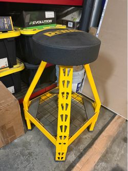 Dewalt Stools