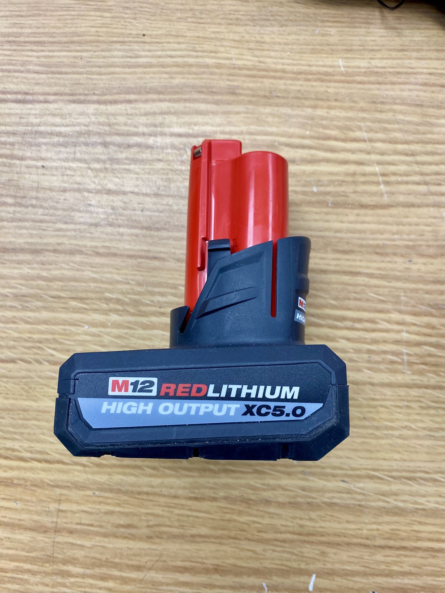 Milwaukee 48-11-2450 M12 12V REDLITHIUM HIGH OUTPUT XC5.0 Battery Pack