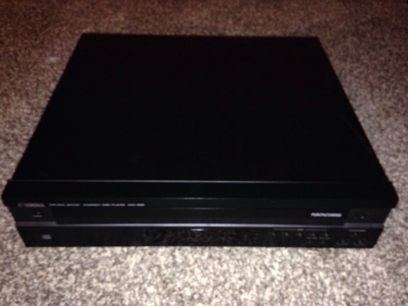 YAMAHA CDC-585 CD 5-DISC CHANGER1 - NEW CONDITION