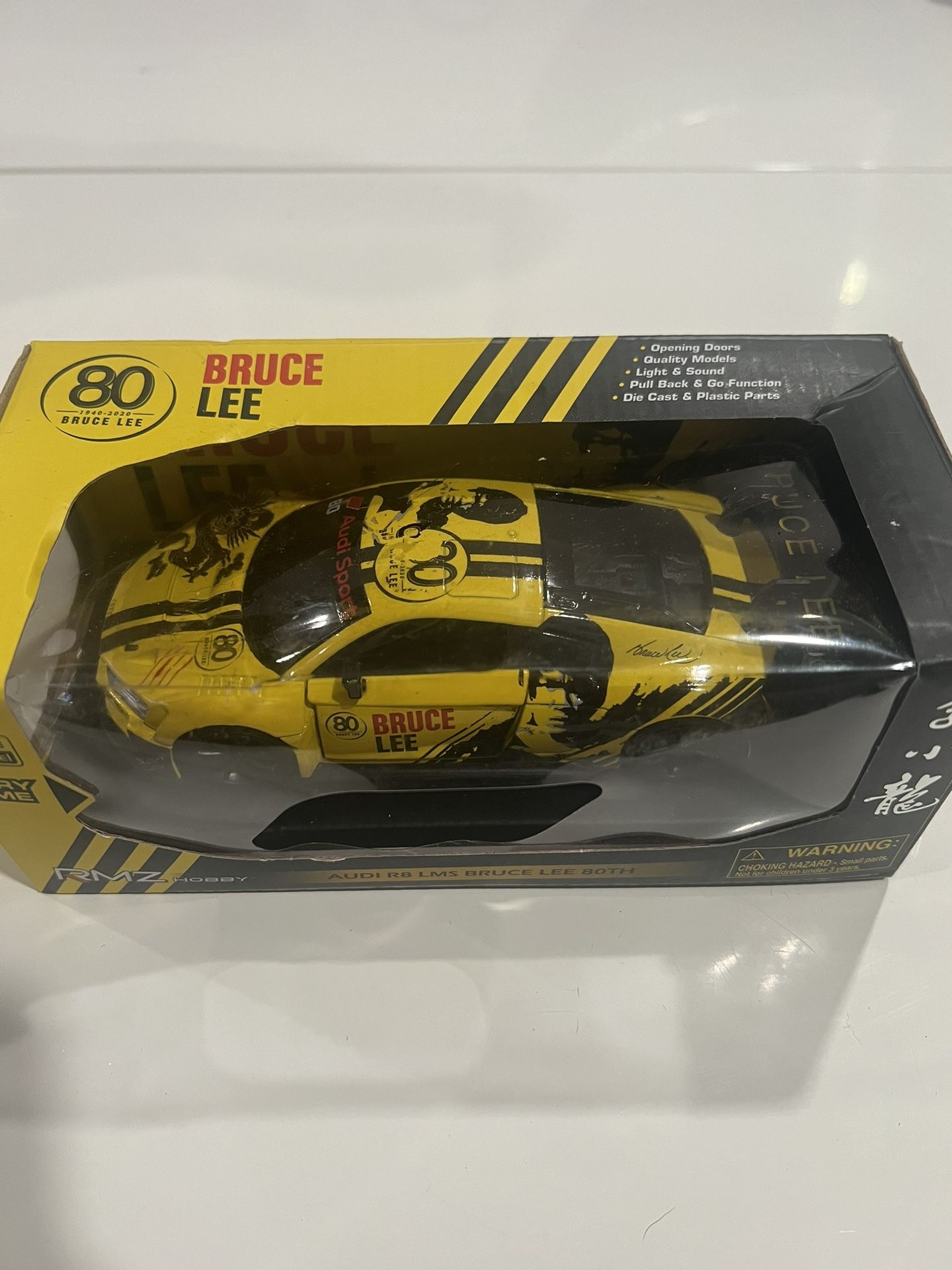 1:32 Yellow Audi R8 LMS Bruce Lee Special Edition 