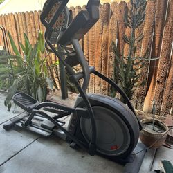 Pro Form Elliptical (Pick Up Only 🚛)