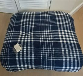 Dog bed new large 30x26x6 inch machine washable handmade