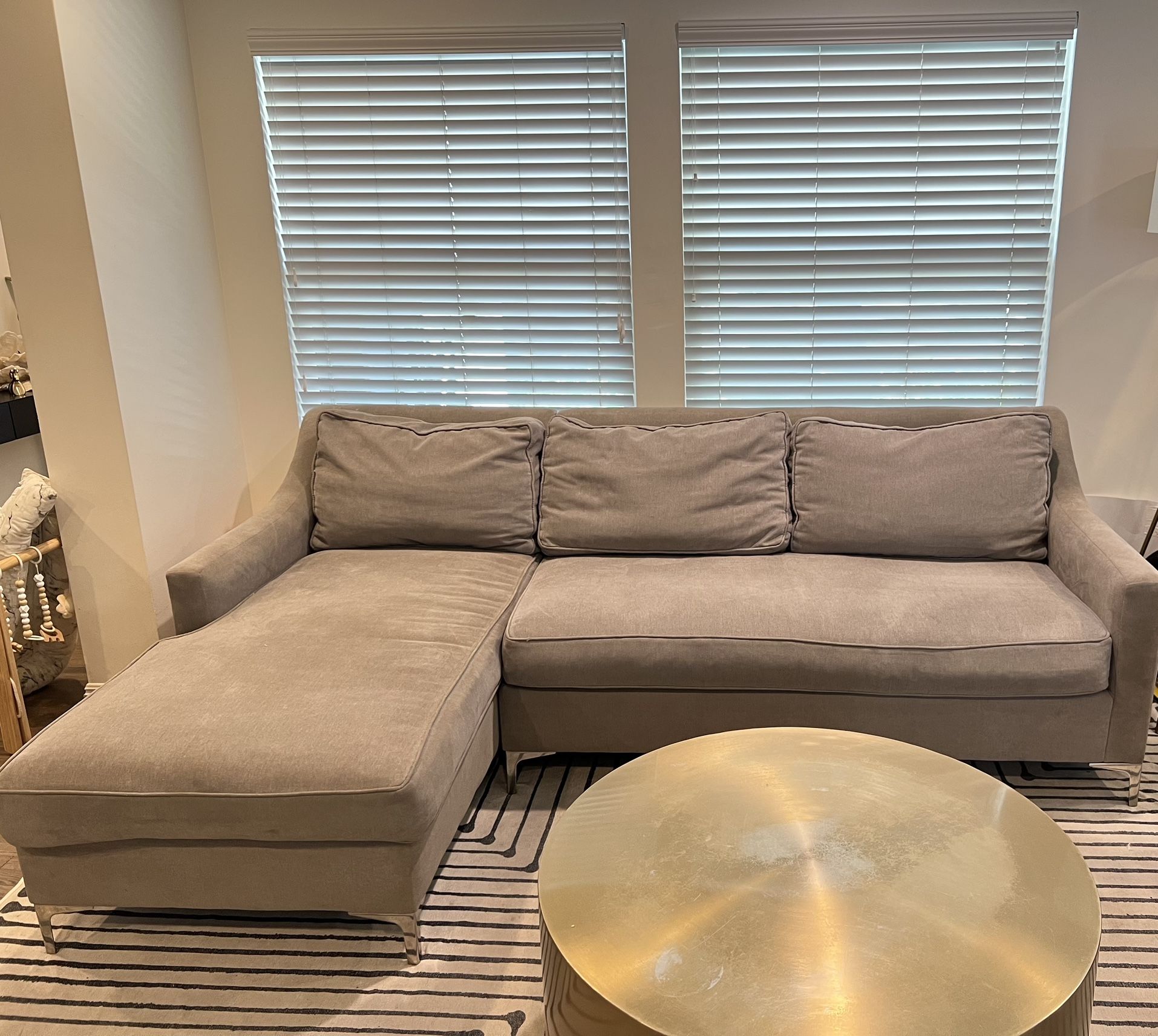Sofa w/Chaise & Coffee Table