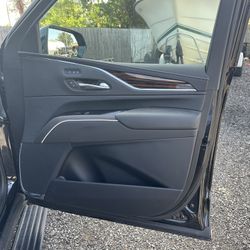 cadilac esalade 2021 right door cover