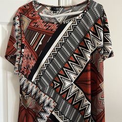 NWOT Woman’s Shirt 2X.    $10