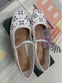 Women’s shoes size 9