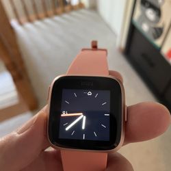 NewFitbit Versa Rose gold,