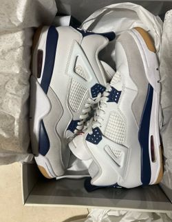 Nike sb Jordan 4 navy
