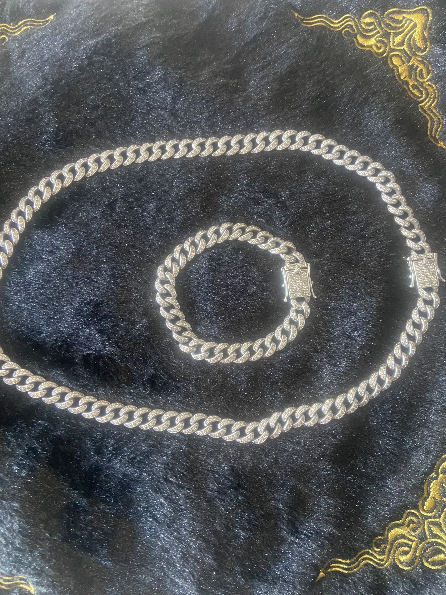 Miami Cuban Link Silver and Zirconia Chain And Bracelet