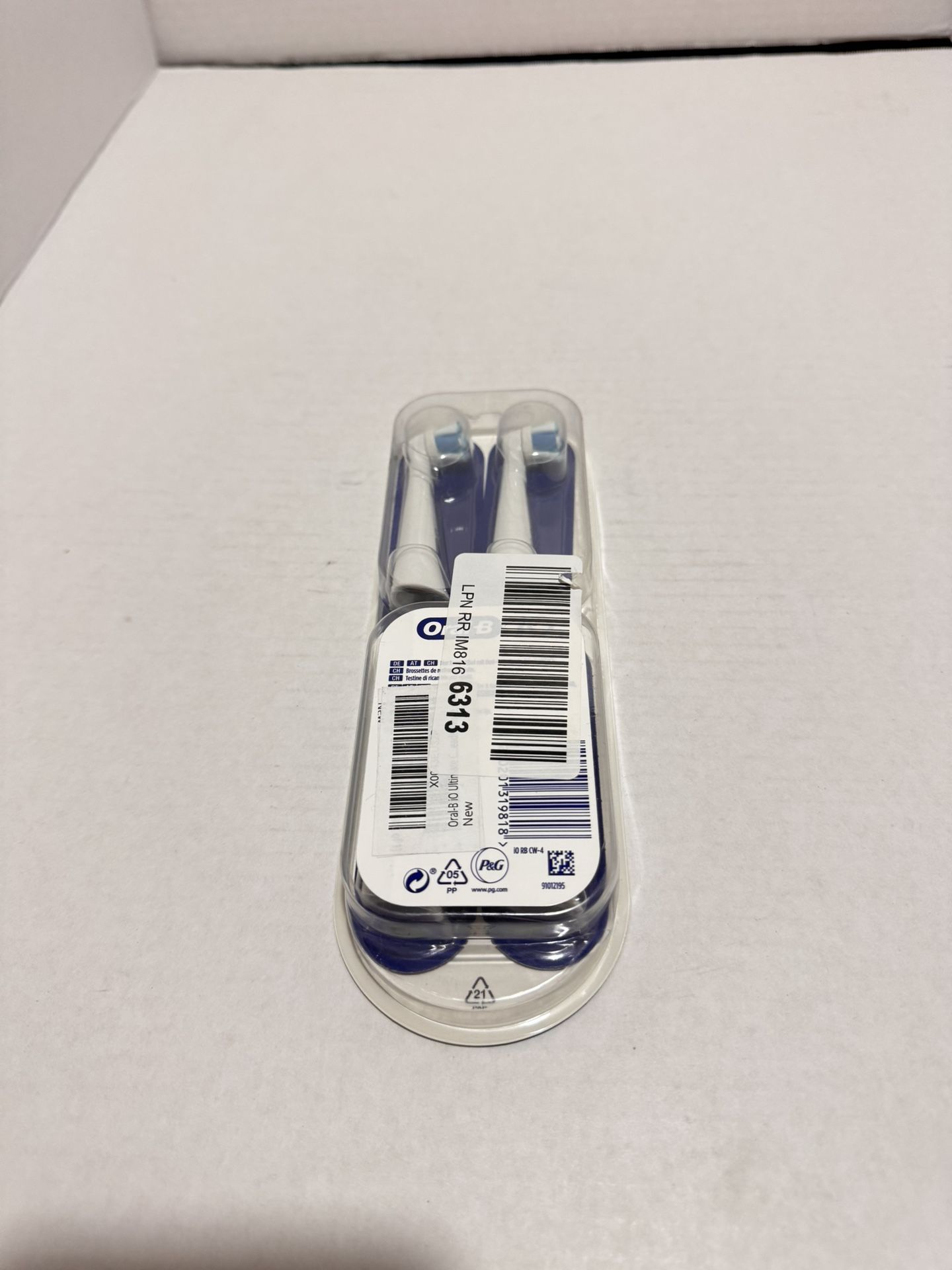 HEALTH AZ+ Oral B IO Ultimate Clean Toothbrush Head WHITE 4 Count