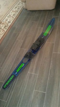 O'brien 68" single water ski.