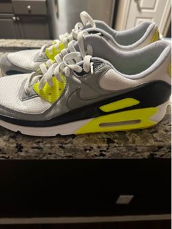 Men’s shoes size 14
