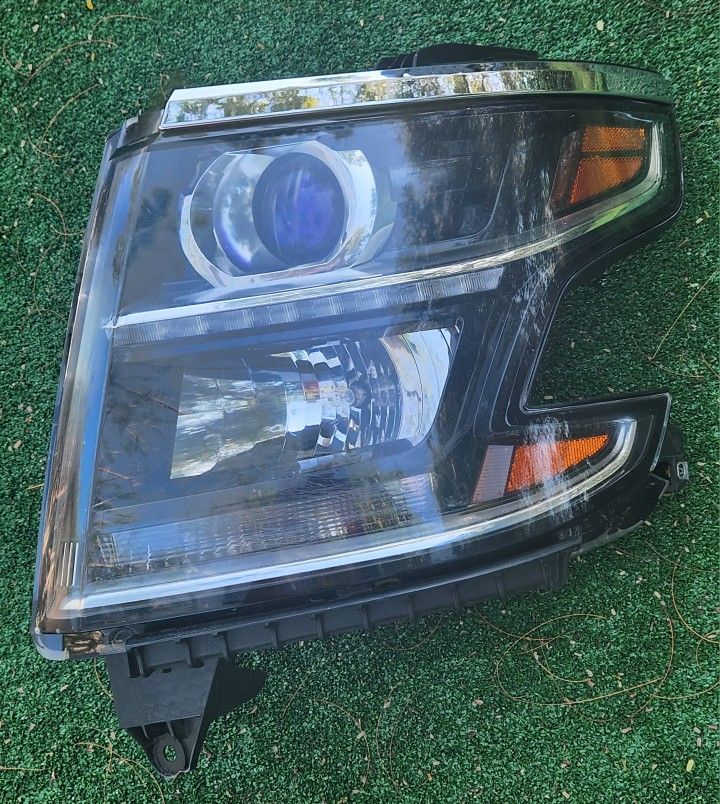 Chevrolet Tahoe/ Suburban  Headlamp 2015-20 Left Side OEM Halogen 