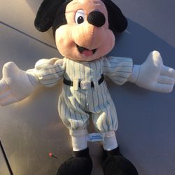 Nice Large Original Walt Disney Mickey Mouse Baseball Player Only $15 Firm