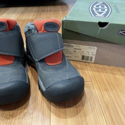 KEEN - Winter Boots Size 1