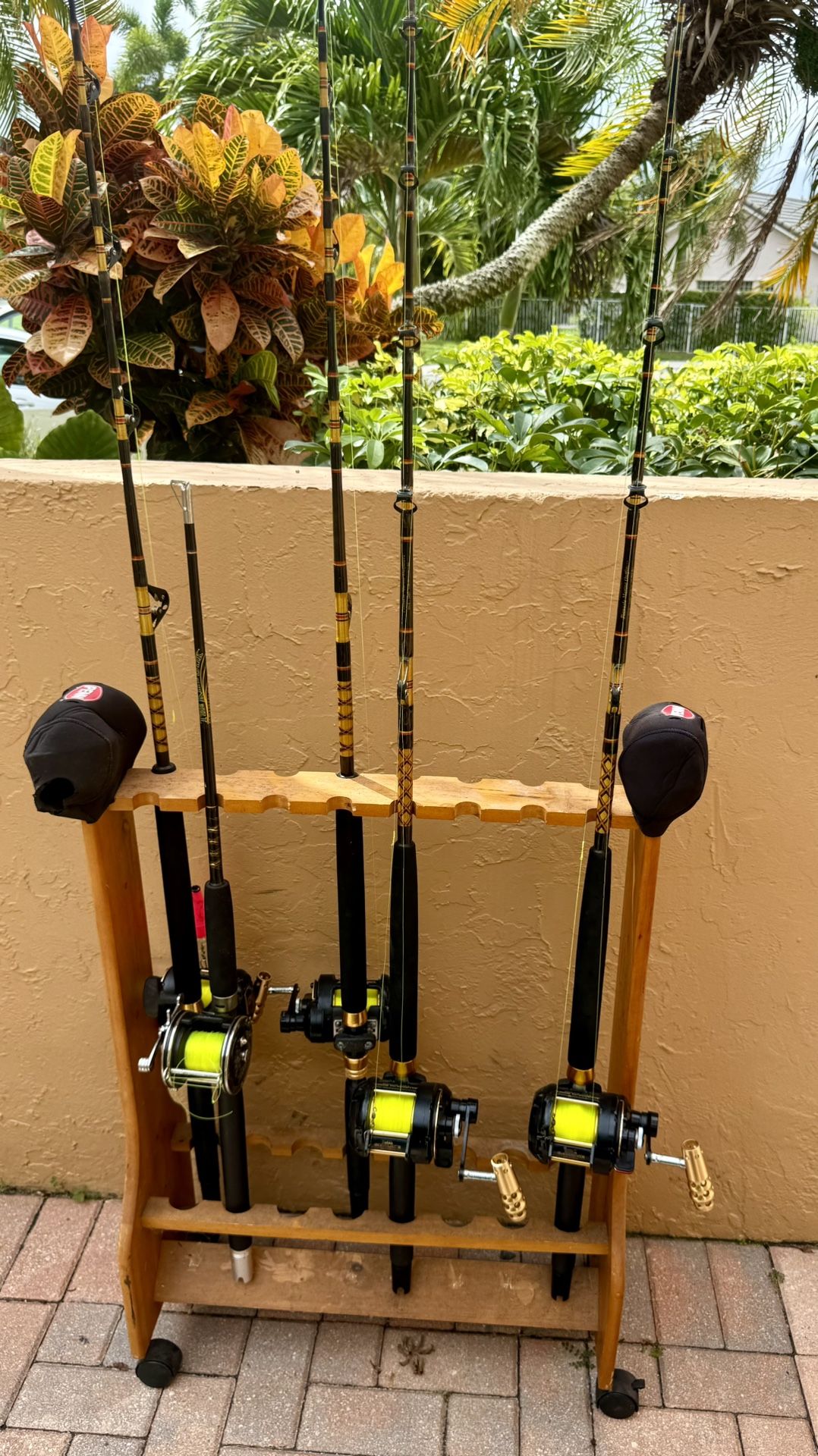 Daiwa SLD offshore Reels Pinnacle Stand Up Trolling Rods plus