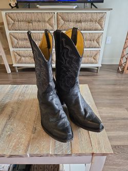 Calendars Ladies Cowgirl Boots 9.5 B
