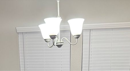 Free 3-light pendant fixture