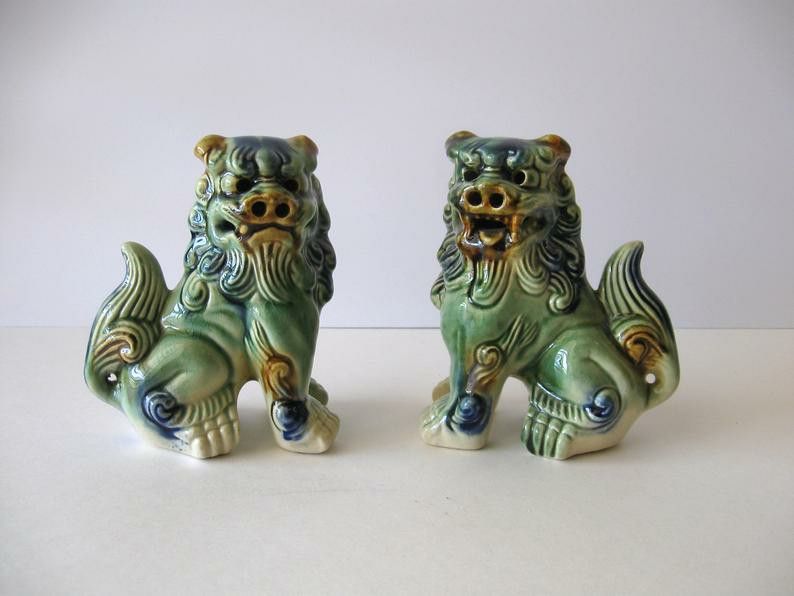Pair Chinese Foo Dogs / Chinese Guardian Lions / Majolica Ceramic Foo Dogs