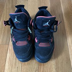 Jordan 4 red thunders