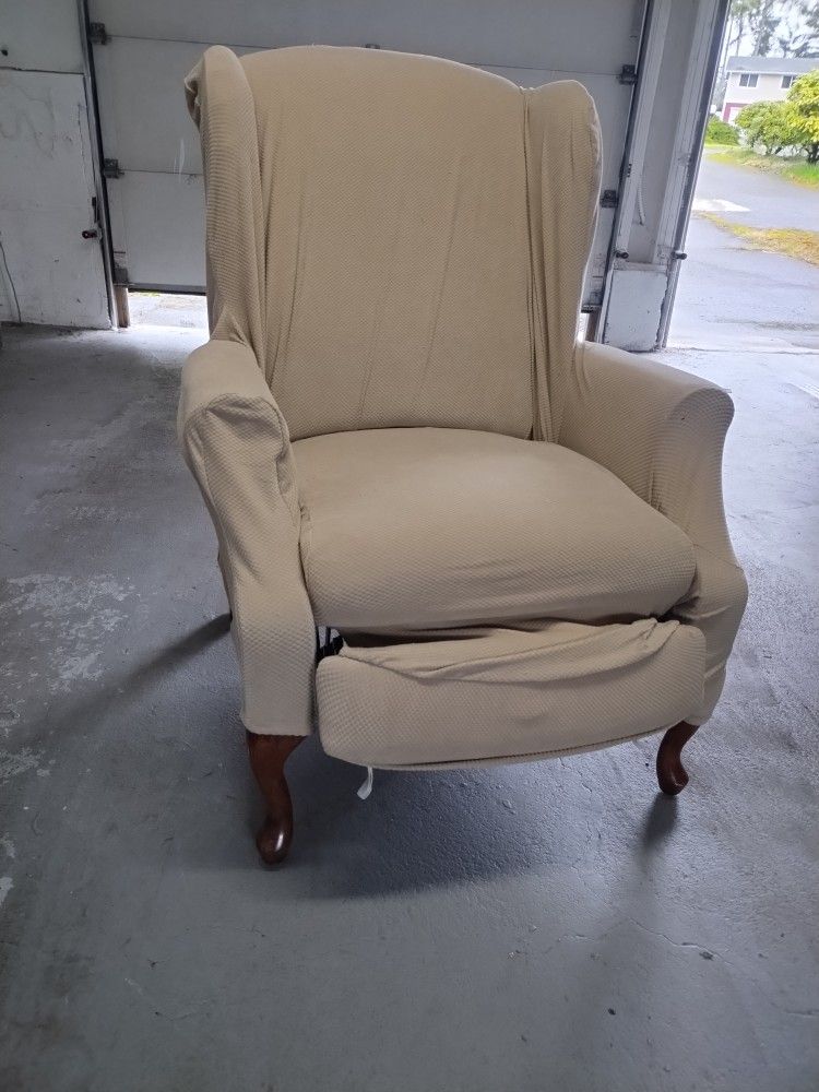 Wingback Recliner Chair 