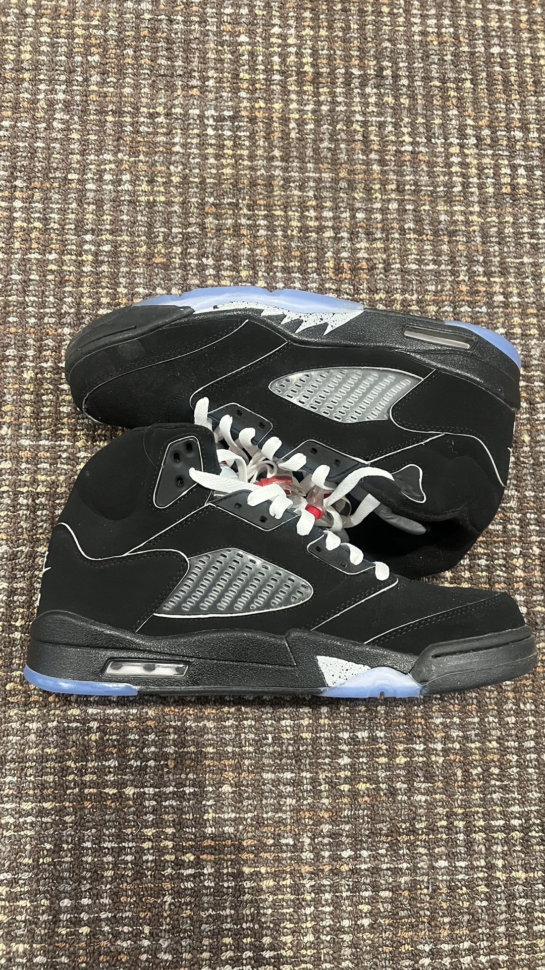 Jordan 5 Black Metallic Reimagined