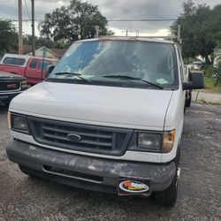 2003 Ford E2500