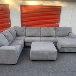 Gary Sectional Couch 