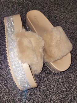 Womans Shoes Size 6. 1/2
