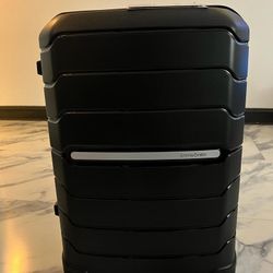 Samsonite Freeform 24 Inch Hard side Spinner Expandable, TSA Lock