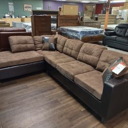 New Sectional Sofa With Reversible Chaise Lounge 