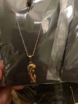 🚨🚨🚨ON SALE Virgen María Necklace