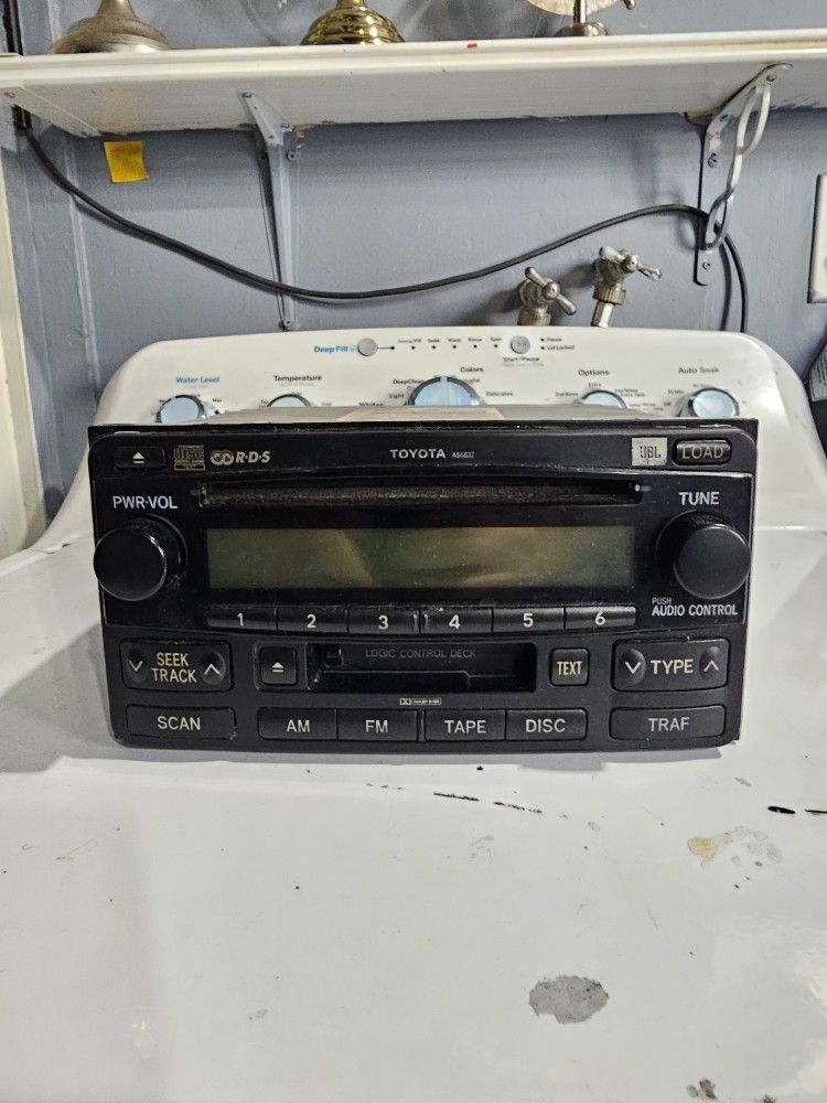 TOYOTA HIGHLANDER 2004 - 07 JBL Radio UNIT OEM