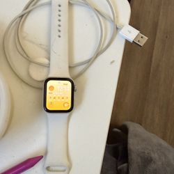 Apple Watch Series 5 40 MM