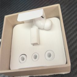 Left AirPod Pro (2nd Gen)